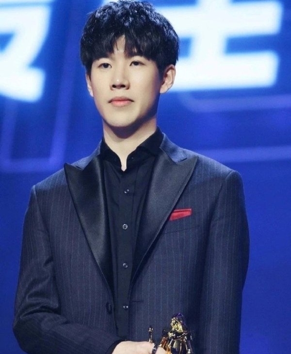 梦幻联赛资格赛：Pyw在最后时刻被压制， Shiro 的飞机猛烈爆炸，新 LGD Gaming 扳平了比分