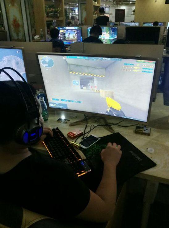 鏖战五局，FPX晋级季后赛下一轮